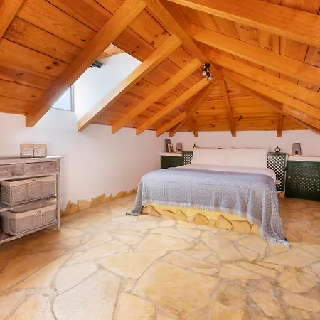 بيت للعطل Mountain Getaway For Hikers 1