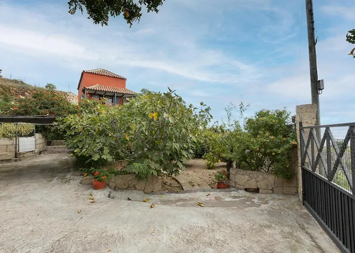 Casa de Férias Mountain Getaway For Hikers 1 *